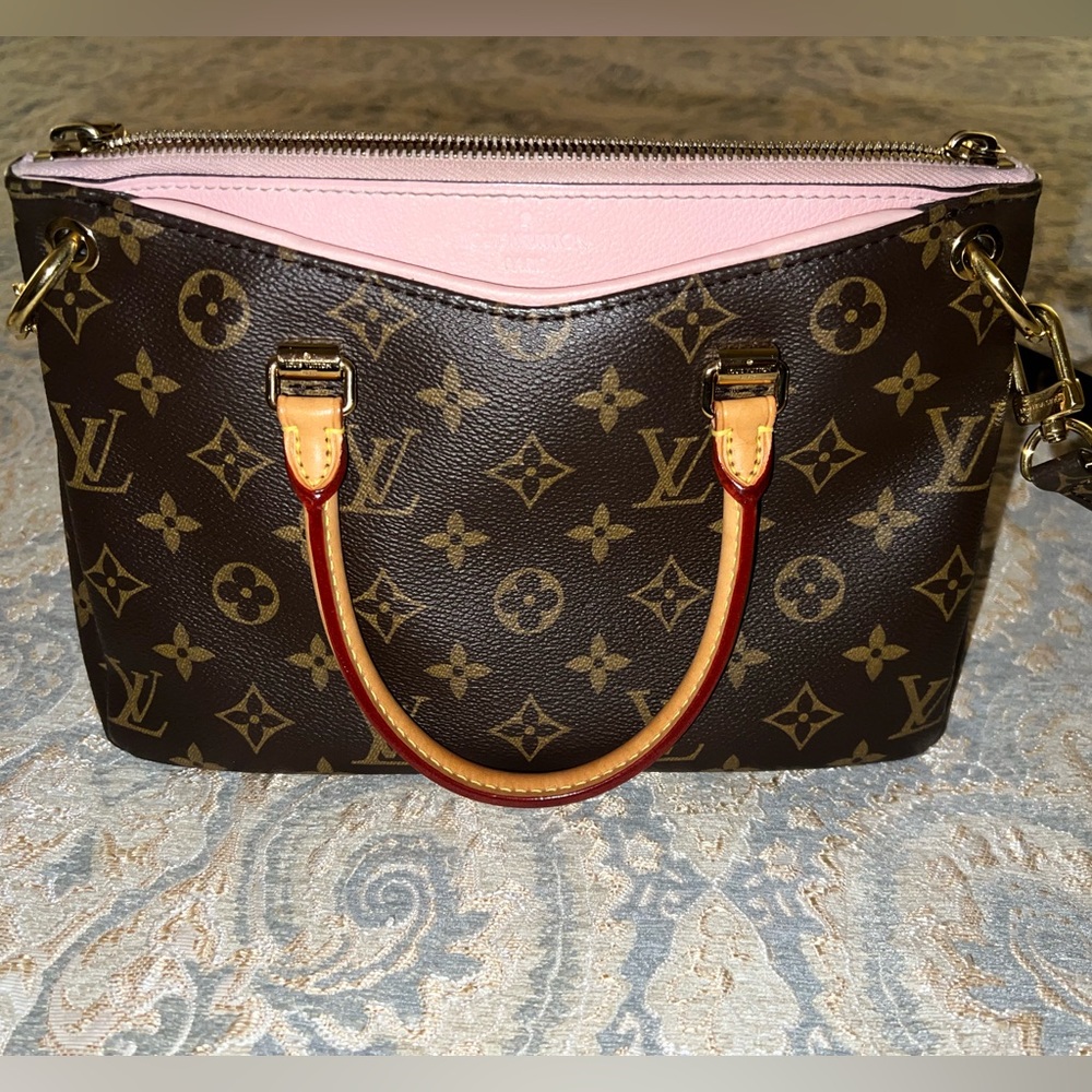 Louis Vuitton Pallas BB Rose Ballerine